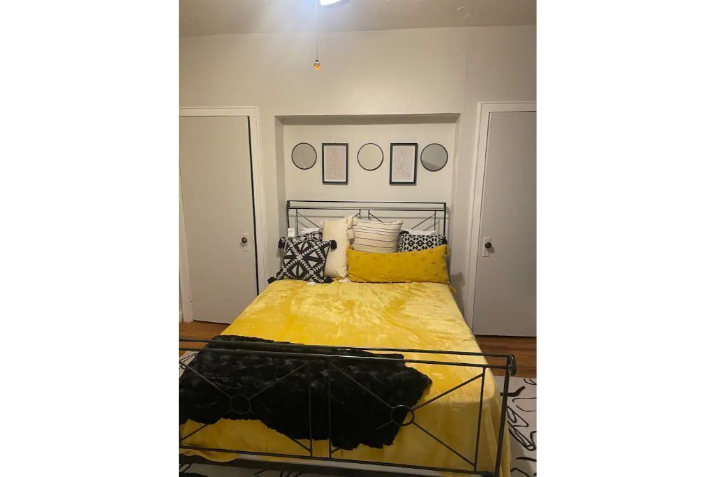 2 slaapkamers, een strijkplank/strijkijzer, gratis wifi, beddengoed