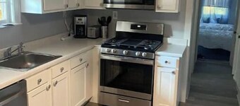 Lovely two bedroom apartment in Historic Trenton.