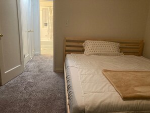 1 bedroom, WiFi, bed sheets - Springfield apartment 5 min to NYC bus (Springfield)