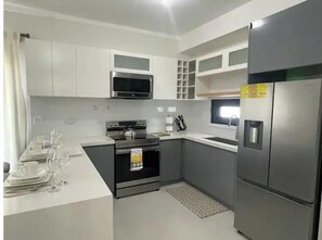 Fridge, microwave, oven, stovetop