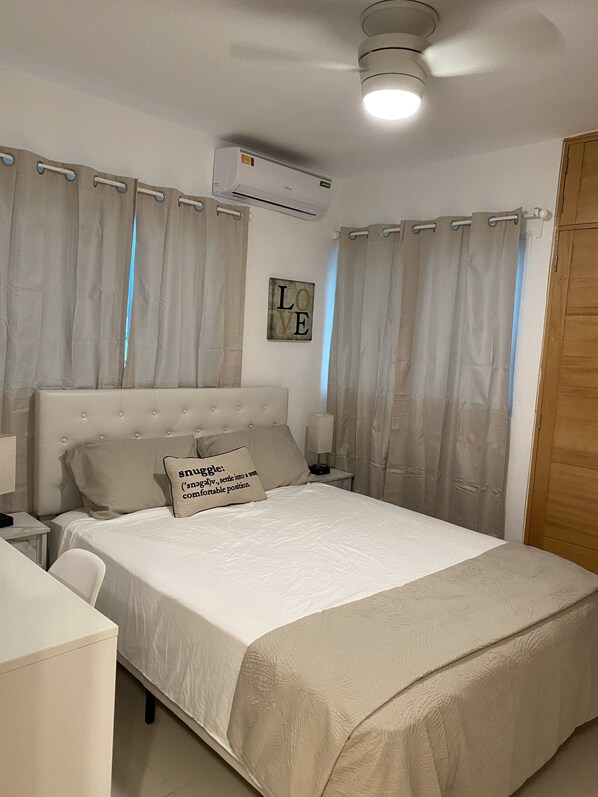 3 Schlafzimmer, Schreibtisch, kostenloses WLAN, Bettwäsche