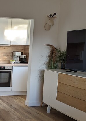 Kühlschrank, Ofen, Herdplatte, Geschirrspüler