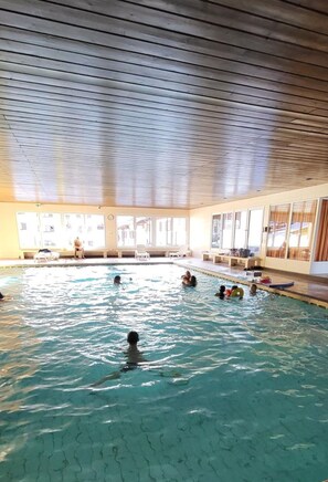 Innenpool, beheizter Pool