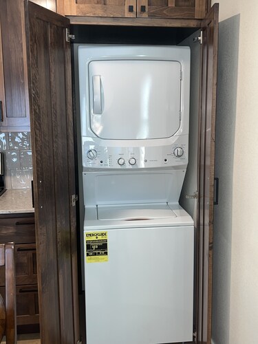 The Benton - Warmly decorated, cozy apartment in downtown Bentonville