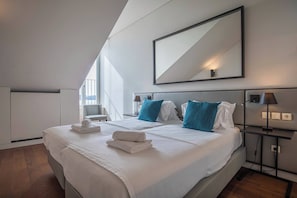 2 bedrooms, iron/ironing board, Internet, bed sheets