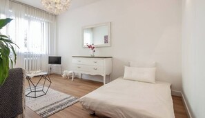 1 chambre, fer et planche à repasser, Wi-Fi gratuit, draps fournis