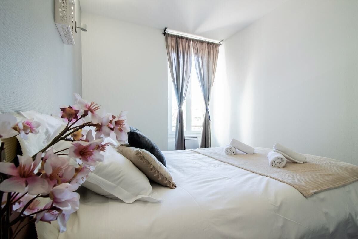 1 chambre, fer et planche à repasser, Wi-Fi gratuit, draps fournis