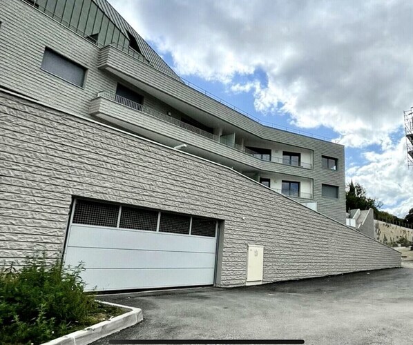 Esterni
