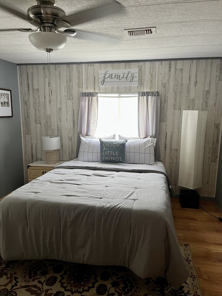 Find serenity at this familysized Lake Okeechobee home. Taylor Creek Vrbo