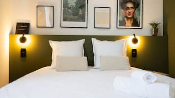 Een strijkplank/strijkijzer, gratis wifi, beddengoed