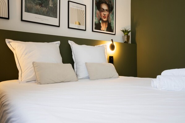 Fer et planche à repasser, Wi-Fi gratuit, draps fournis