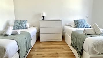 2 bedrooms, iron/ironing board, free WiFi, bed sheets