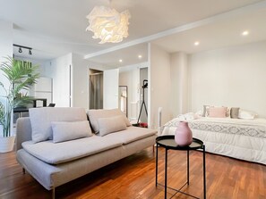 Fer et planche à repasser, Wi-Fi gratuit, draps fournis