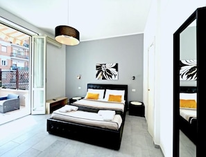 Luxury Double Room, 1 King Bed, Private Bathroom - PIT STOP CIAMPINO STATION (Ciampino)