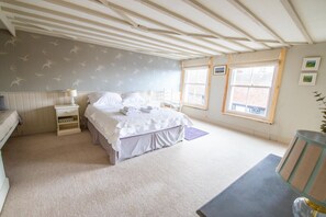 4 Schlafzimmer, Bügeleisen/Bügelbrett, Reisekinderbett, kostenloses WLAN