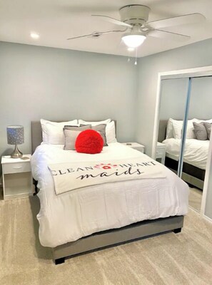 3 bedrooms, in-room safe, desk, free WiFi