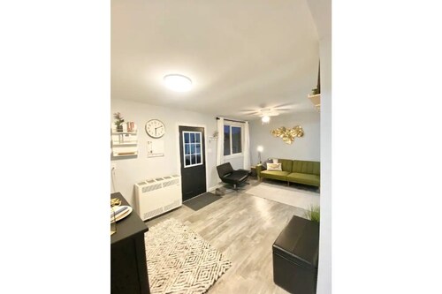 Traveling nurse/worker Gem!