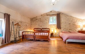 4 bedrooms, travel crib, free WiFi, bed sheets