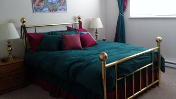 1 bedroom, iron/ironing board, free WiFi, bed sheets