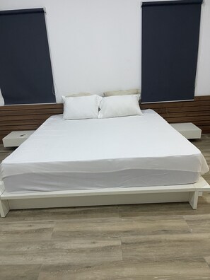 4 bedrooms, internet, bed sheets