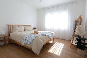 4 chambres, fer et planche à repasser, accès au Wi-Fi (inclus)