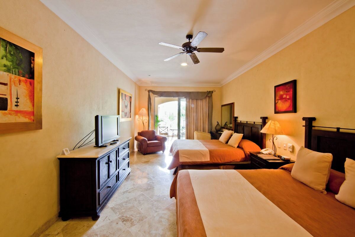 2 chambres, coffres-forts dans les chambres, lit parapluie, Wi-Fi