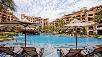 Piscine extérieure, piscine chauffée