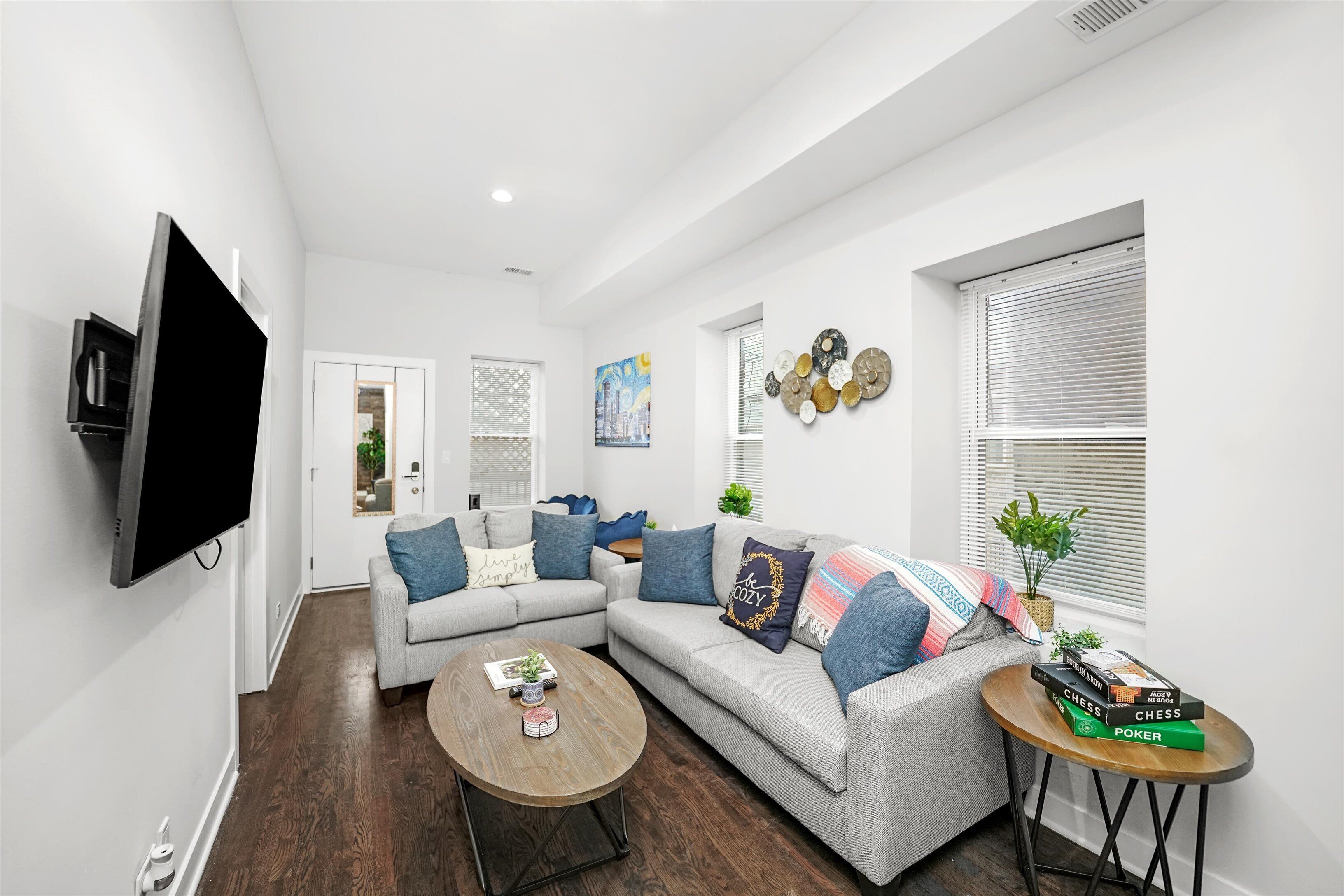 10 Best Vrbo Vacation Rentals Near McCormick Place, Chicago, Illinois