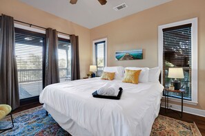 4 bedrooms, iron/ironing board, WiFi, bed sheets