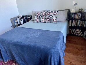 4 bedrooms, WiFi, bed sheets