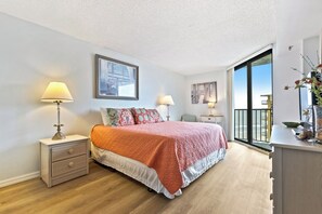 1 bedroom, iron/ironing board, WiFi, bed sheets - 🌊Great Ocean View / Pool / Walk to Shopping & Dining / Ocean Trillium Condo #701🏖️ (New Smyrna Beach)