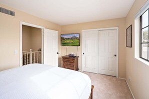 2 bedrooms, iron/ironing board, travel cot, WiFi