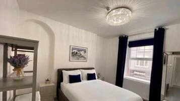 3 bedrooms, iron/ironing board, travel crib, free WiFi