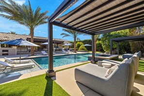 Unclassified image, 2 of 50, button