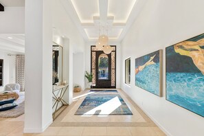 Unclassified image, 4 of 50, button