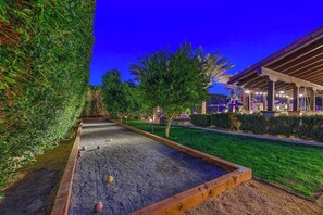 Unclassified image, 4 of 50, button