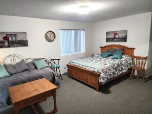 4 bedrooms, free WiFi, bed sheets - Serenity On Cross Hill (Menifee)