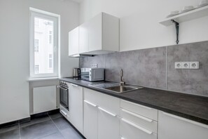 Fridge, microwave, oven, dishwasher