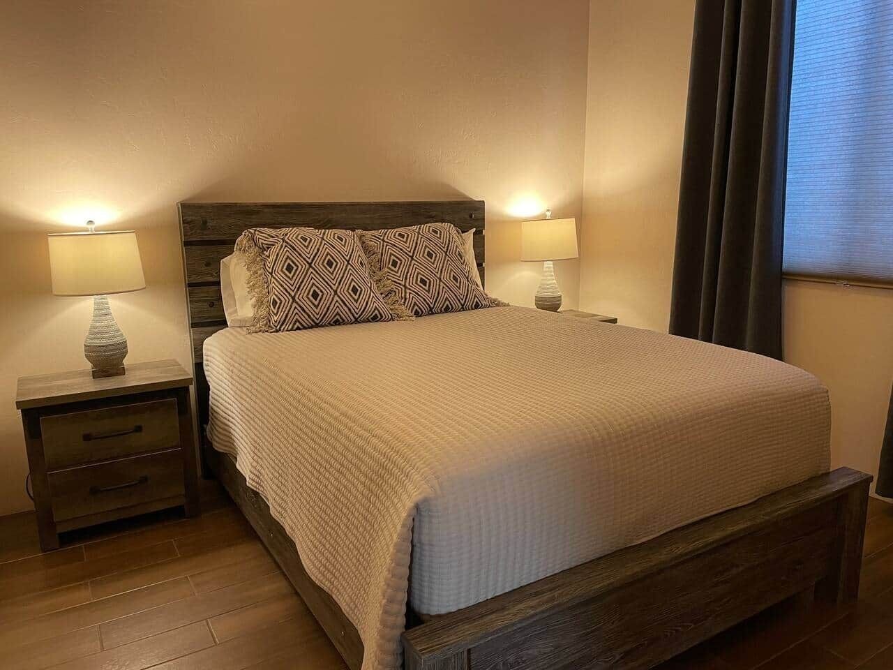 3 slaapkamers, een bureau, een strijkplank/strijkijzer, gratis wifi