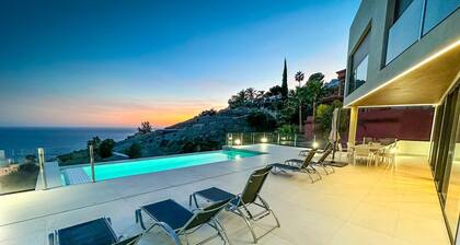Villa avec vue sur la mer,piscine chauffée,jacuzzi