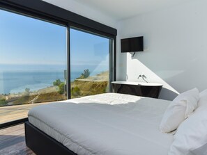 4 slaapkamers, een strijkplank/strijkijzer, wifi, beddengoed