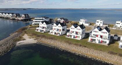 Maisonette Fewo Ostseeflair Erste Wasserreihe, Panoramablick, by Seeblick Ferien