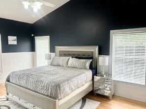 3 bedrooms, iron/ironing board, travel crib, free WiFi