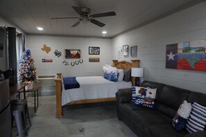 1 bedroom, WiFi, bed sheets