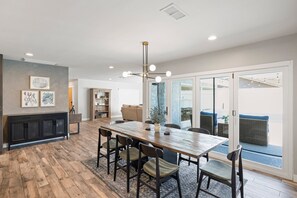 Dining - DisneyFun _Pool _Hot Tub _5 bedroom _EV Charger (Anaheim)