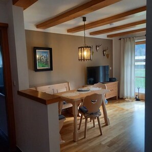 تناول الطعام