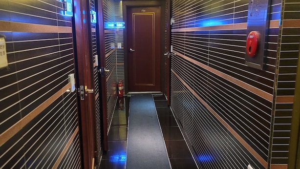 Hallway - Cozy (Seoul)