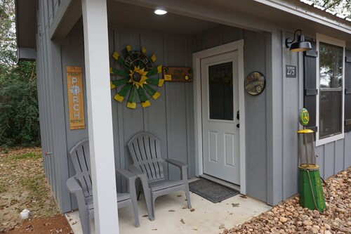John Deere Tiny House #275 at Copperas Creek