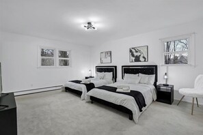 5 bedrooms, desk, iron/ironing board, WiFi