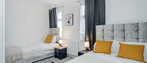 2 bedrooms, WiFi, bed sheets